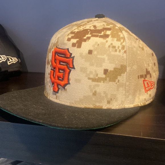 Giants SnapBack - Picture 2 of 5